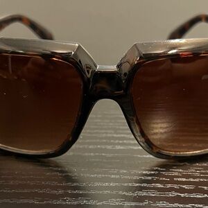 Stylish / Fashion Brown & Gold Frame Sunglasses